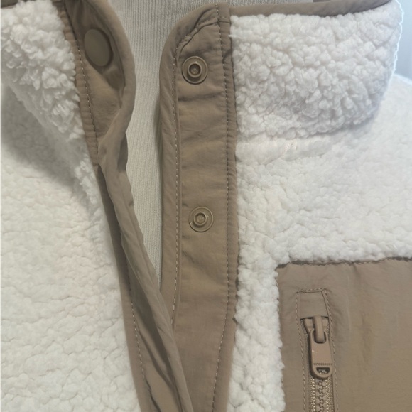 32 Degrees White and Camel Snap Front Sherpa Jacket - Picture 3 of 9